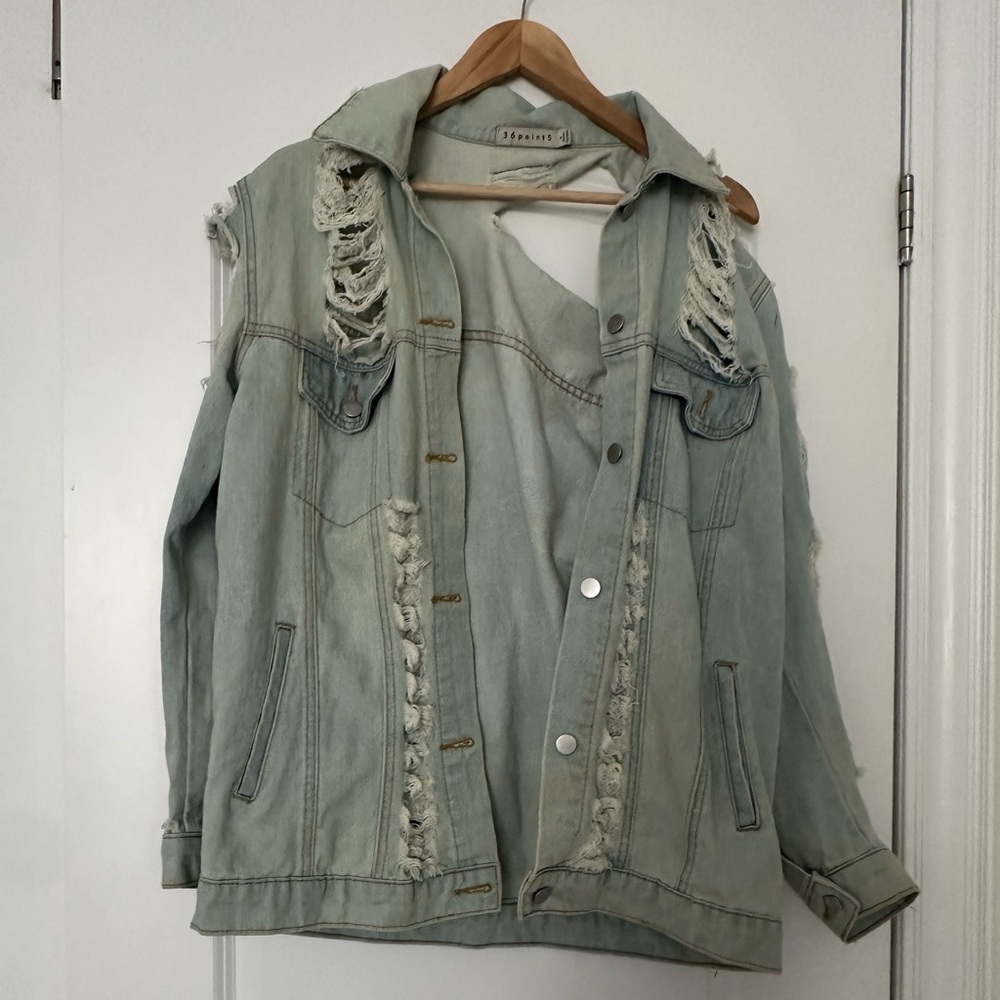 36point5 Distressed Oversized Light Wash Denim Jacket – Ripped Shoulder